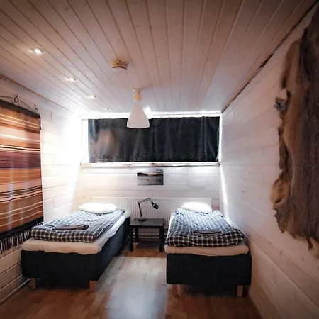 Paeaemaja Chalet 펜션 *
